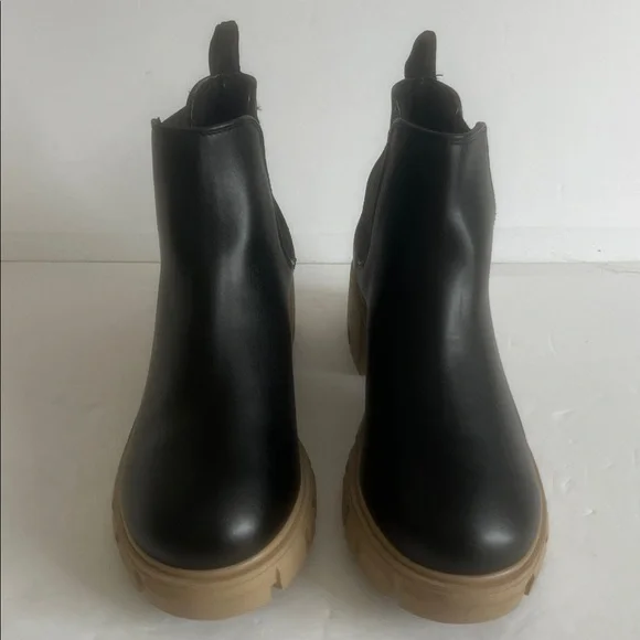 Steve Madden Howler Women Black & Tan Chelsea Lug Sole Ankle Boots Size 9.5 NEW - Picture 9 of 13